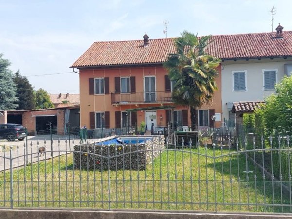 casa indipendente in vendita a Magliano Alfieri in zona Sant'Antonio