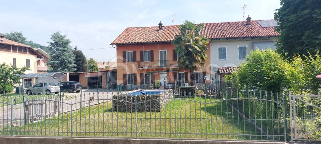 casa indipendente in vendita a Magliano Alfieri in zona Sant'Antonio