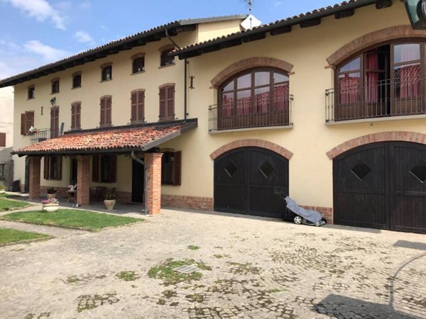casa indipendente in vendita a Magliano Alfieri