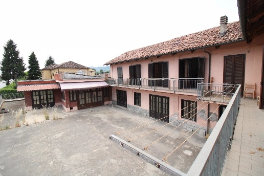 casa indipendente in vendita a Magliano Alfieri in zona Sant'Antonio