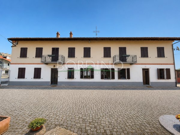 casa semindipendente in vendita a Magliano Alfieri