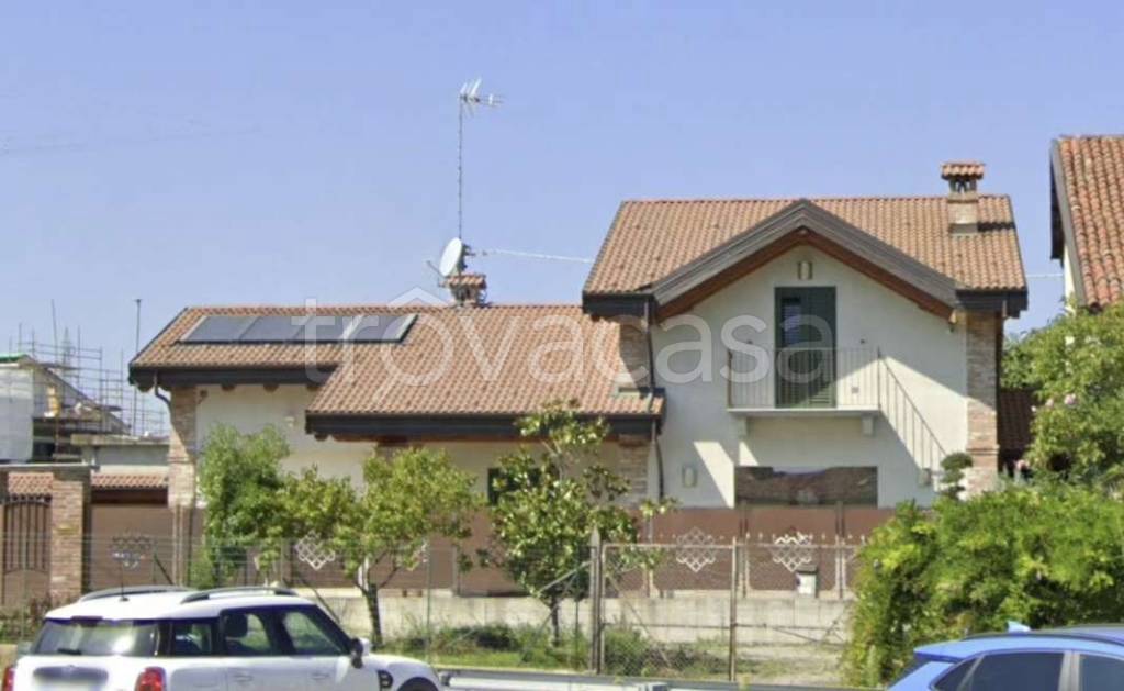 casa indipendente in vendita a Magliano Alpi