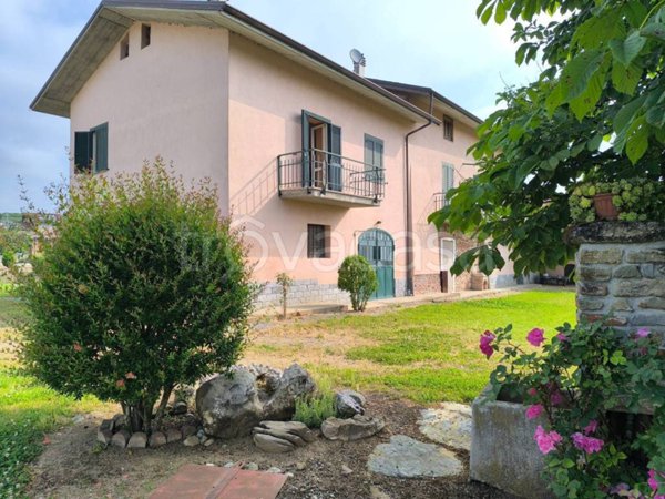 casa indipendente in vendita a Magliano Alpi
