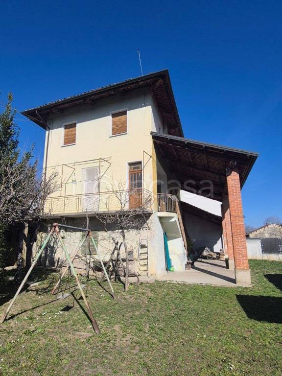 casa indipendente in vendita a Magliano Alpi