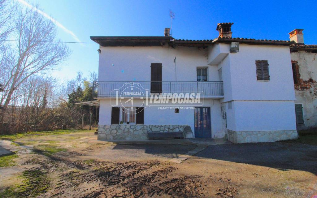 casa indipendente in vendita a Magliano Alpi