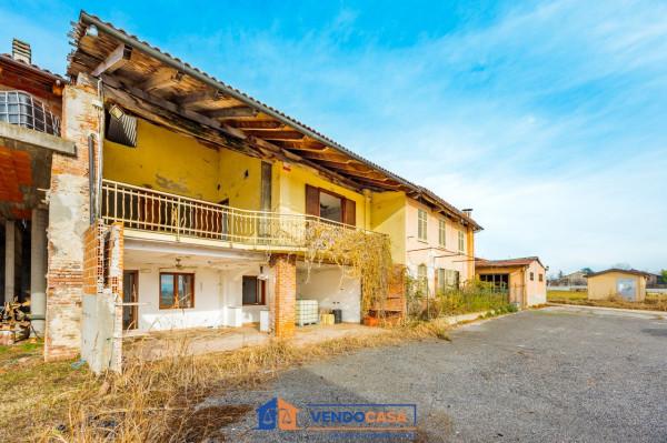 casa indipendente in vendita a Magliano Alpi