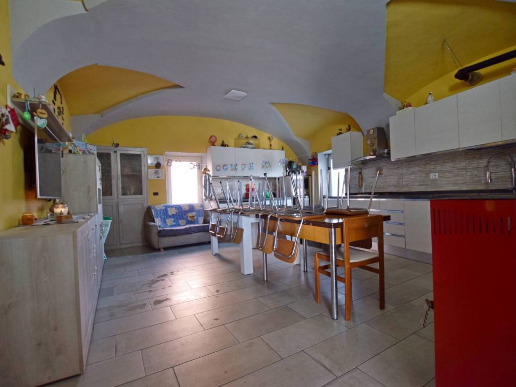 casa semindipendente in vendita a Magliano Alpi
