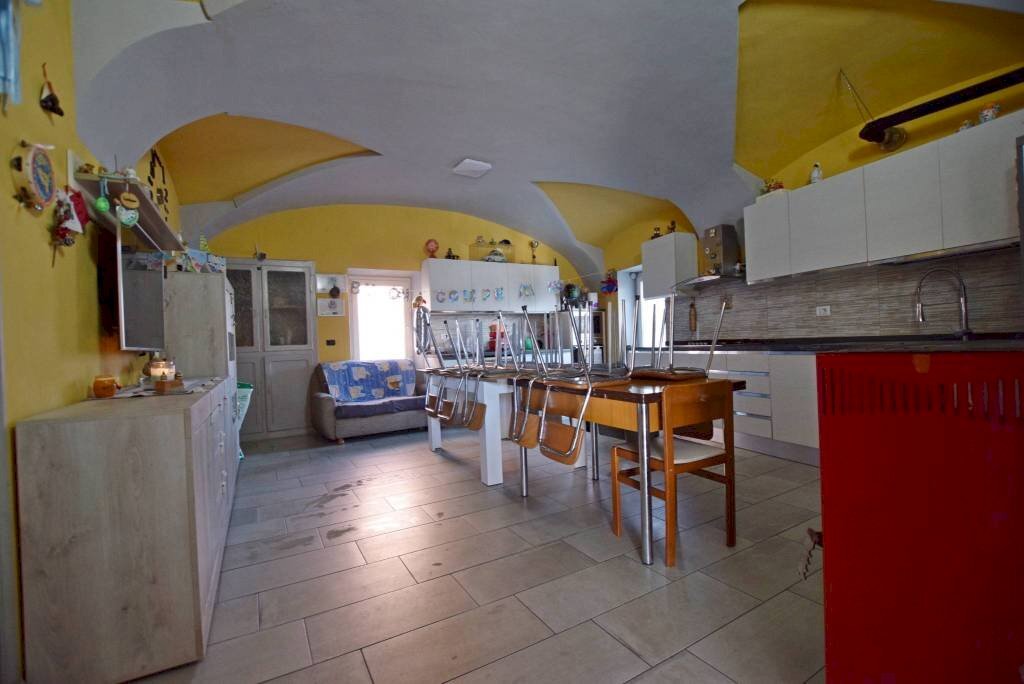 casa indipendente in vendita a Magliano Alpi