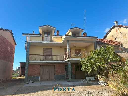 casa indipendente in vendita a Magliano Alpi