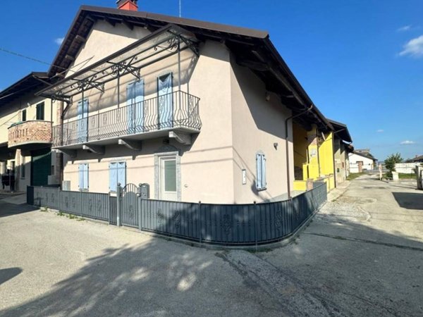 casa indipendente in vendita a Magliano Alpi