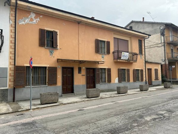 casa indipendente in vendita a Magliano Alpi
