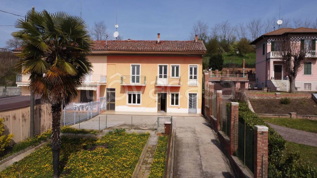 casa indipendente in vendita a Magliano Alpi