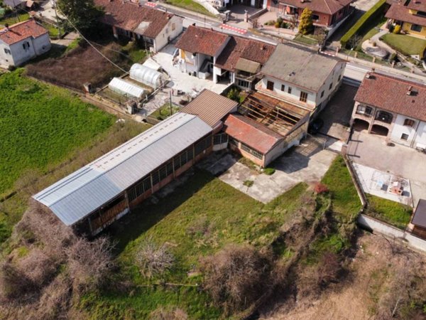 casa indipendente in vendita a Magliano Alpi