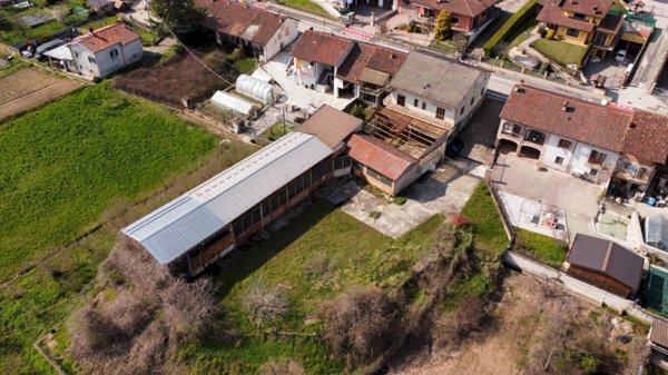 casa indipendente in vendita a Magliano Alpi