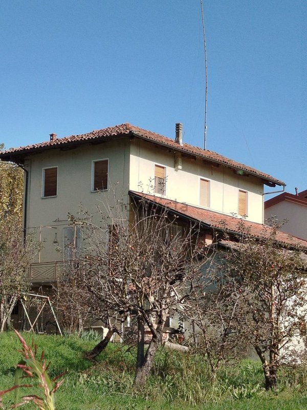 casa indipendente in vendita a Magliano Alpi