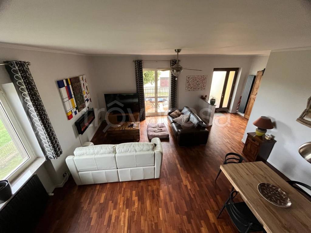 casa indipendente in vendita a Magliano Alpi