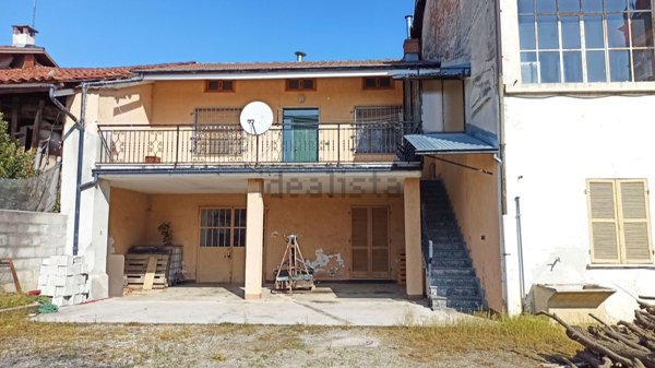 casa indipendente in vendita a Magliano Alpi