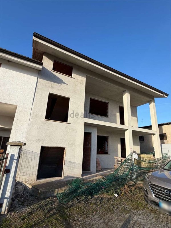 casa indipendente in vendita a Magliano Alpi