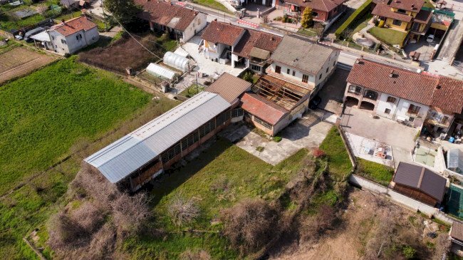 casa indipendente in vendita a Magliano Alpi