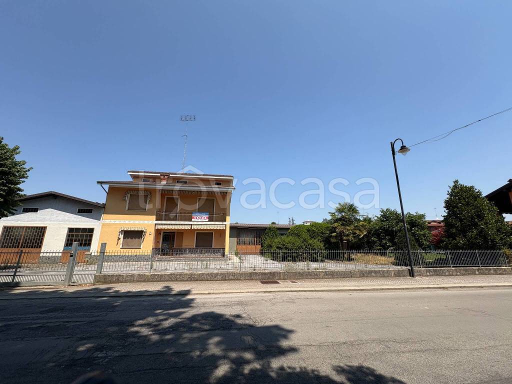 casa indipendente in vendita a Magliano Alpi