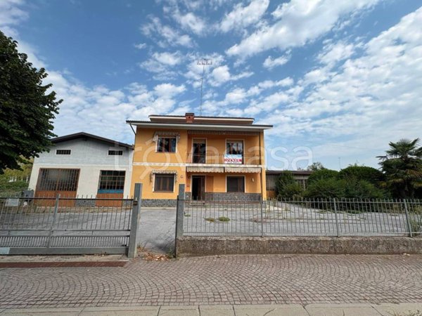 casa indipendente in vendita a Magliano Alpi