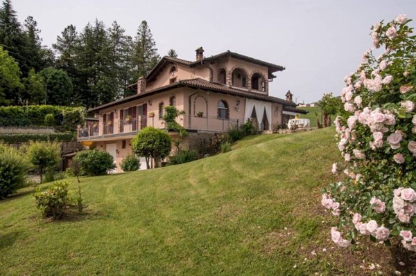 casa indipendente in vendita a Mango