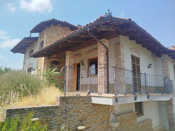 casa indipendente in vendita a Mango