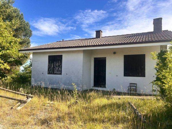 casa indipendente in vendita a Mango