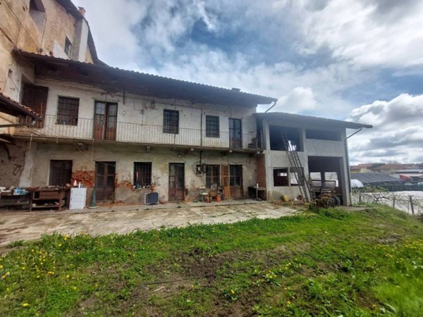 casa indipendente in vendita a Manta