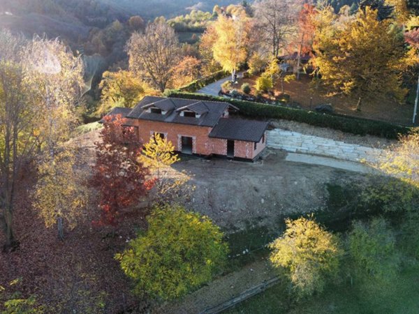 casa indipendente in vendita a Manta