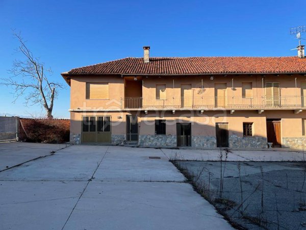 casa indipendente in vendita a Manta