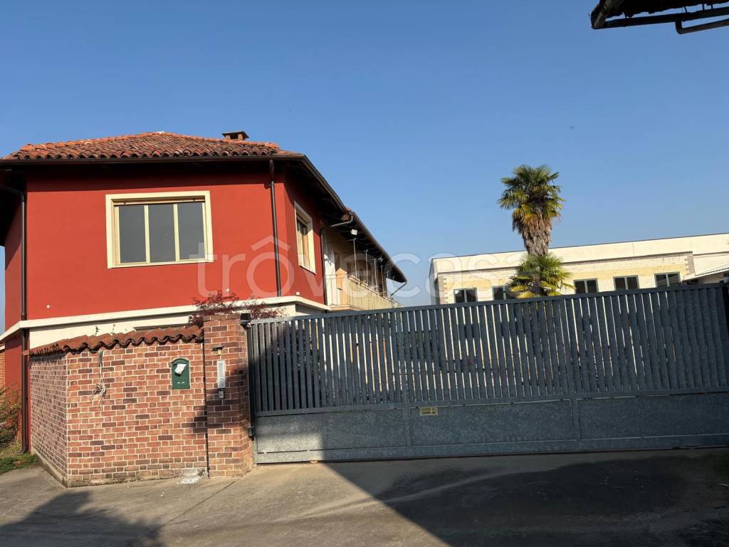 casa indipendente in vendita a Manta