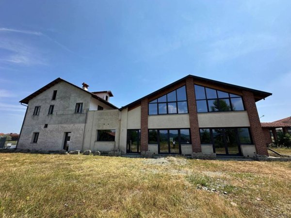 casa indipendente in vendita a Manta