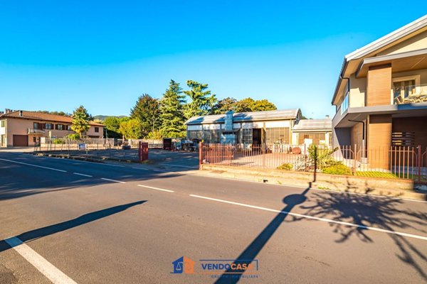 capannone in vendita a Manta