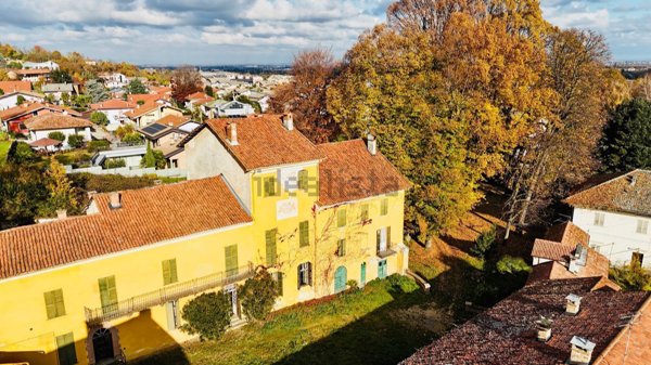 casa indipendente in vendita a Manta