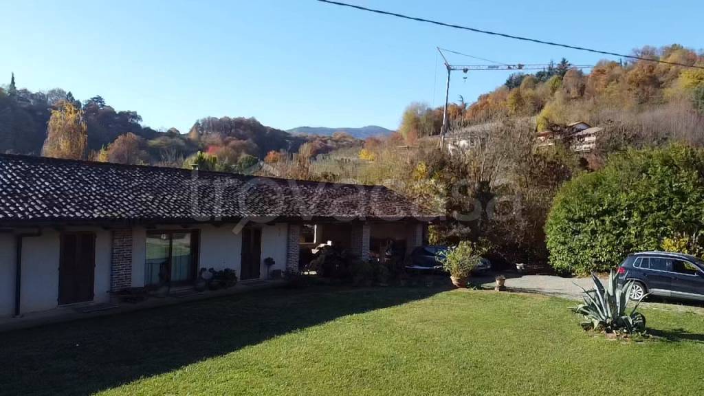 casa indipendente in vendita a Manta