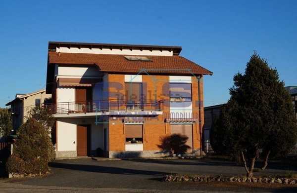 casa indipendente in vendita a Manta