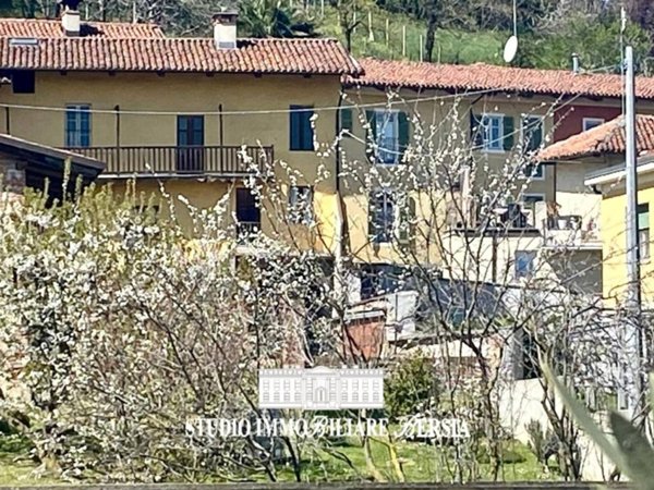 casa indipendente in vendita a Manta