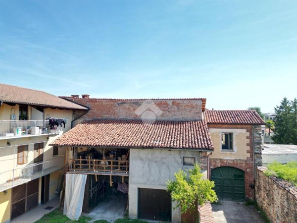 locale di sgombero in vendita a Manta
