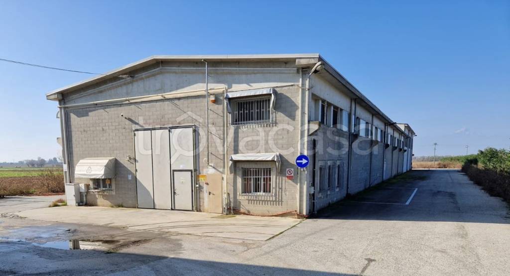 locale commerciale in vendita a Marene