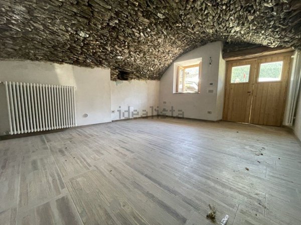 appartamento in vendita a Marmora in zona Reinero