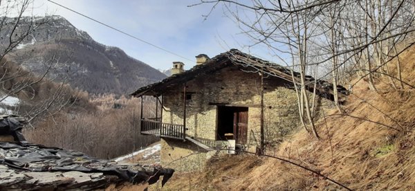 quadrivano in vendita a Marmora