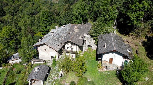 casa indipendente in vendita a Marmora