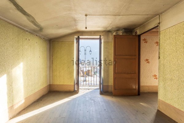 appartamento in vendita a Moiola