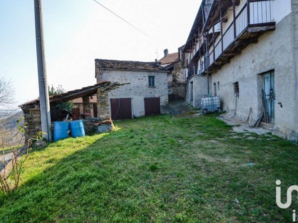casa indipendente in vendita a Mombarcaro