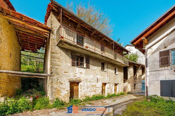 casale in vendita a Mombarcaro