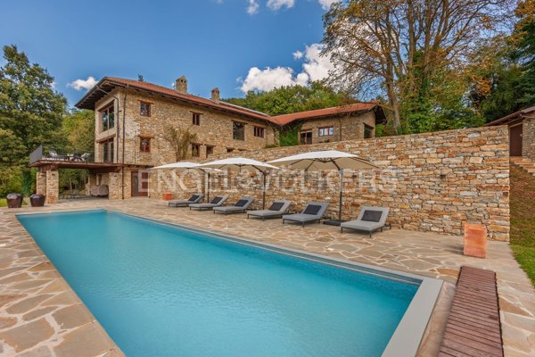 casale in vendita a Mombarcaro