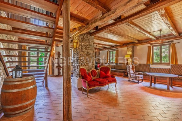 casale in vendita a Mombarcaro