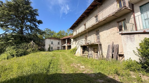 pentavano in vendita a Mombarcaro