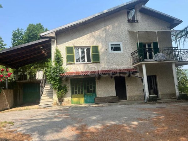 casa indipendente in vendita a Mombasiglio
